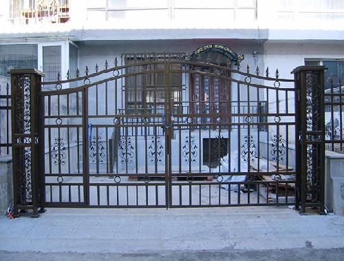 洛陽鐵藝-鐵藝門柱